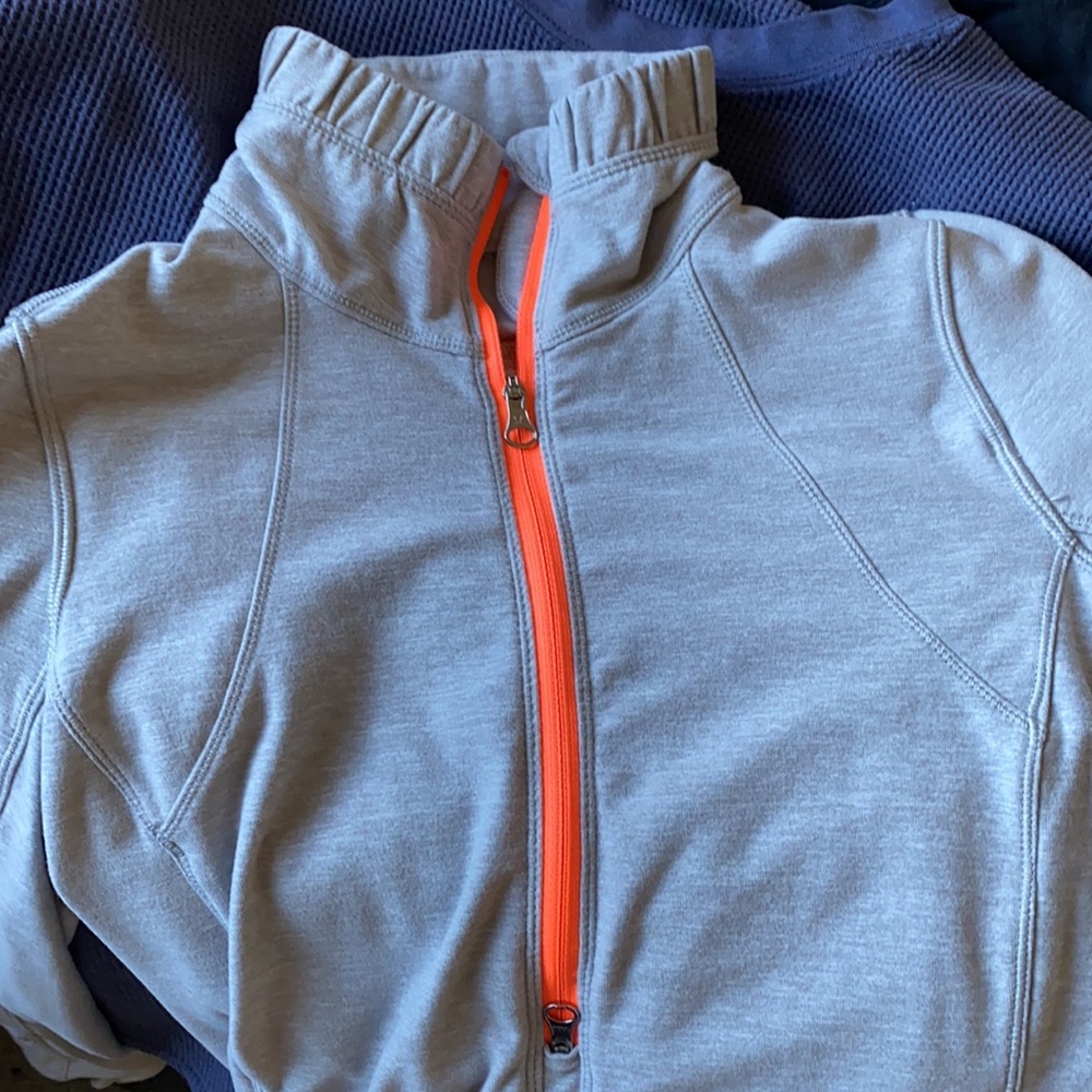 Lululemon pull over half zip
